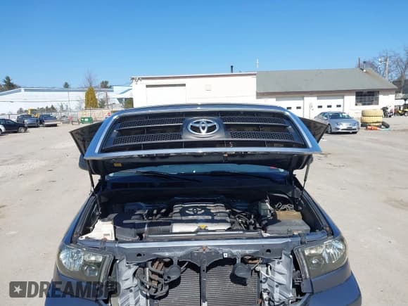 ✅ 2010 Toyota Tundra • VIN: 5TFDY5F14AX151083 • Lot: 41812131. Wystawiony na IAAI z przebiegiem 285 537 mil. Bezpłatny archiwum sprzedaży aukcyjnych z USA i szczegółowy raport historii pojazdu na DreamBid. Zdjęcie 10.