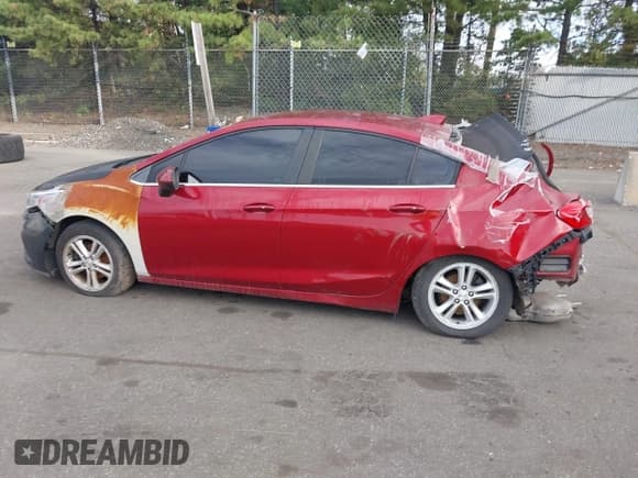 ✅ 2017 Chevrolet Cruze LT • VIN: 3G1BE5SM3HS565444 • Lot: 43232898. Listed on IAAI with 37,543 mi. Free auction sales archive from the USA and detailed vehicle history report at DreamBid. Image 14.