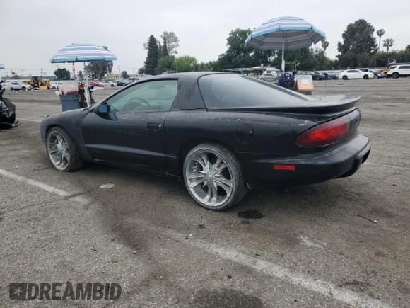 ✅ 1995 Pontiac Firebird Firebird • VIN: 2G2FS22S7S2241784 • Lot: 53587895. Listed on Copart with 218,211 mi. Free auction sales archive from the USA and detailed vehicle history report at DreamBid. Image 2.
