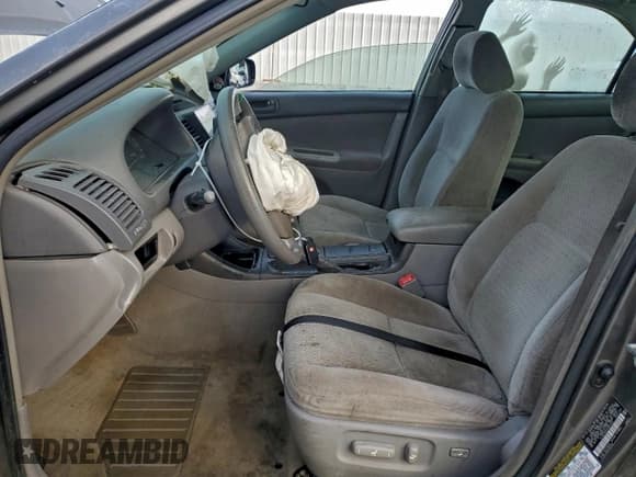 ✅ 2004 Toyota Camry LE • VIN: 4T1BE32K34U931533 • Lot: 91848195. Wystawiony na Copart z przebiegiem 222 410 mil. Bezpłatny archiwum sprzedaży aukcyjnych z USA i szczegółowy raport historii pojazdu na DreamBid. Zdjęcie 7.