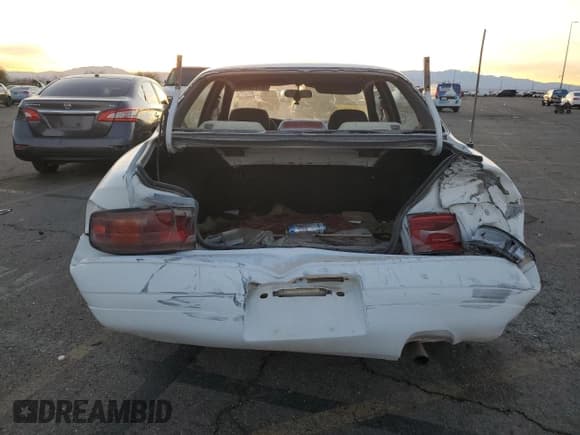 ✅ 1992 Toyota Camry LE • VIN: JT2SK12E1N0023868 • Лот: 81118774. Опубликован ранее на Copart с пробегом 187 146 миль. Бесплатный доступ к архиву аукционных продаж из США и подробный отчёт об истории автомобиля на DreamBid. Изображение 6.