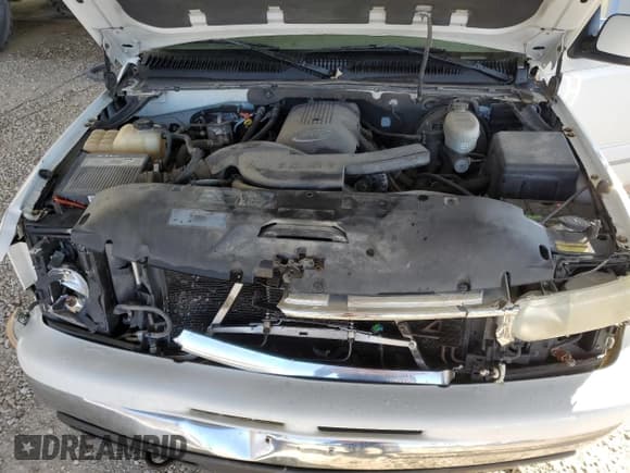 ✅ 2003 Chevrolet Suburban LT • VIN: 3GNFK16Z33G218425 • Lot: 81138144. Listed on Copart with 246,985 mi. Free auction sales archive from the USA and detailed vehicle history report at DreamBid. Image 14.