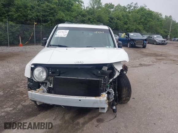 ✅ 2015 Jeep Patriot Latitude • VIN: 1C4NJRFB7FD189067 • Лот: 42278134. Опубликован ранее на IAAI с пробегом 91 640 миль. Бесплатный доступ к архиву аукционных продаж из США и подробный отчёт об истории автомобиля на DreamBid. Изображение 14.