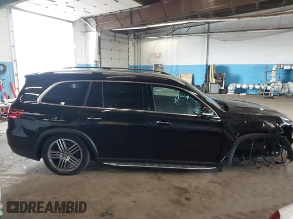 ✅ 2024 Mercedes-Benz GLS 450 • VIN: 4JGFF5KE4RB252412 • Lot: 42345604. Listed on IAAI with 6,137 mi. Free auction sales archive from the USA and detailed vehicle history report at DreamBid. Image 13.