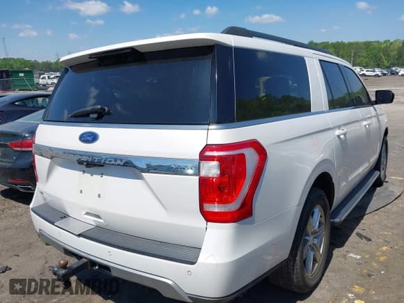 ✅ 2019 Ford Expedition Max XLT • VIN: 1FMJK1HT8KEA16094 • Lot: 41984049. Listed on IAAI with 104,554 mi. Free auction sales archive from the USA and detailed vehicle history report at DreamBid. Image 4.