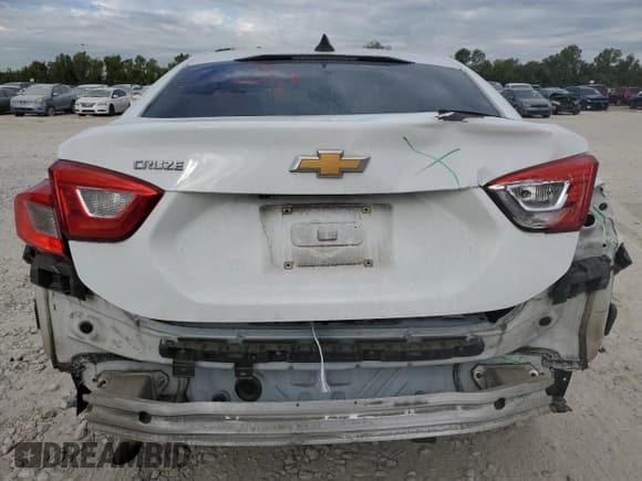 ✅ 2019 Chevrolet Cruze LS • VIN: 1G1BC5SMXK7102289 • Lot: 86277365. Listed on Copart with 145,500 mi. Free auction sales archive from the USA and detailed vehicle history report at DreamBid. Image 6.