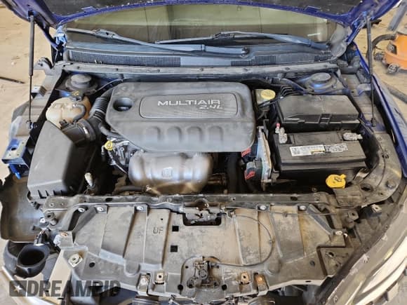 ✅ 2016 Chrysler 200 Limited • VIN: 1C3CCCAB8GN129885 • Lot: 84983875. Wystawiony na Copart z przebiegiem 106 455 mil. Bezpłatny archiwum sprzedaży aukcyjnych z USA i szczegółowy raport historii pojazdu na DreamBid. Zdjęcie 11.