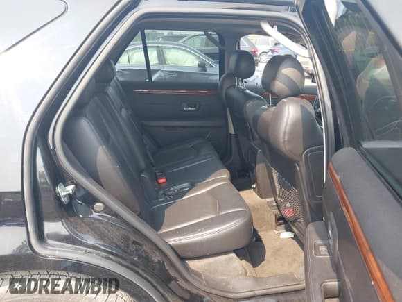 ✅ 2007 Cadillac SRX • VIN: 1GYEE637870164930 • Лот: 42902130. Опубликован ранее на IAAI с пробегом 176 819 миль. Бесплатный доступ к архиву аукционных продаж из США и подробный отчёт об истории автомобиля на DreamBid. Изображение 8.