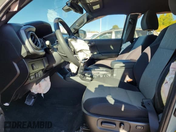 ✅ 2022 Toyota Tacoma TRD Off Road • VIN: 3TMCZ5AN6NM524395 • Lot: 86887585. Listed on Copart with 26,375 mi. Free auction sales archive from the USA and detailed vehicle history report at DreamBid. Image 7.