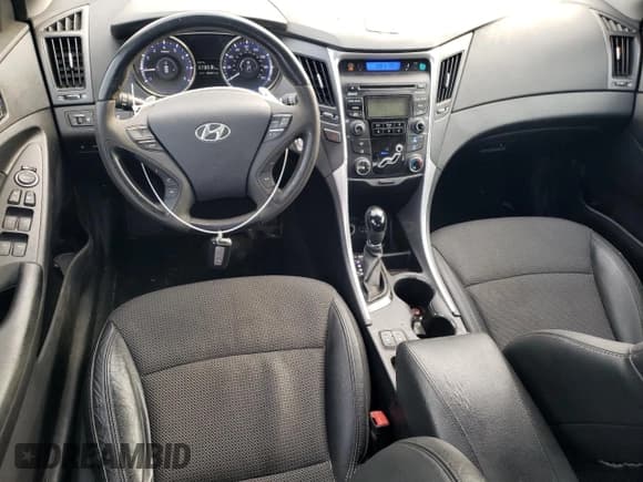 ✅ 2013 Hyundai Sonata SE • VIN: 5NPEC4AC3DH565204 • Lot: 66643744. Wystawiony na Copart z przebiegiem 128 660 mil. Bezpłatny archiwum sprzedaży aukcyjnych z USA i szczegółowy raport historii pojazdu na DreamBid. Zdjęcie 8.