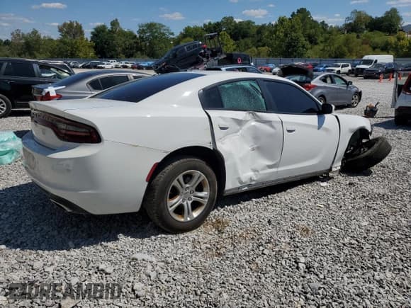 ✅ 2022 Dodge Charger SXT • VIN: 2C3CDXBG5NH132733 • Лот: 72047805. Опубликован ранее на Copart с пробегом 73 643 миль. Бесплатный доступ к архиву аукционных продаж из США и подробный отчёт об истории автомобиля на DreamBid. Изображение 3.