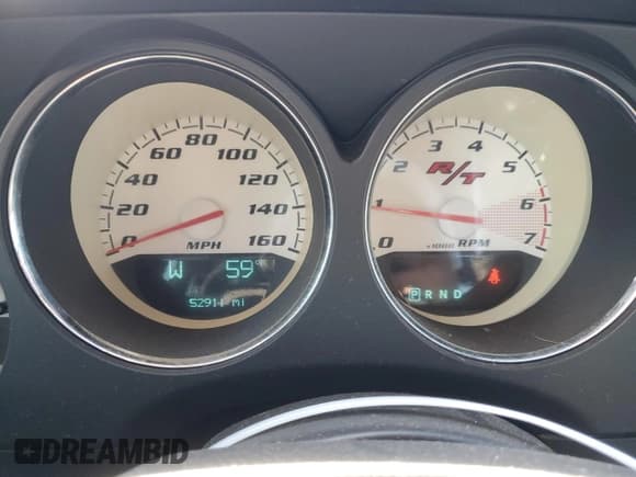 ✅ 2013 Dodge Challenger R/T Classic • VIN: 2C3CDYBT2DH691951 • Лот: 83862605. Опубликован ранее на Copart с пробегом 52 911 миль. Бесплатный доступ к архиву аукционных продаж из США и подробный отчёт об истории автомобиля на DreamBid. Изображение 9.