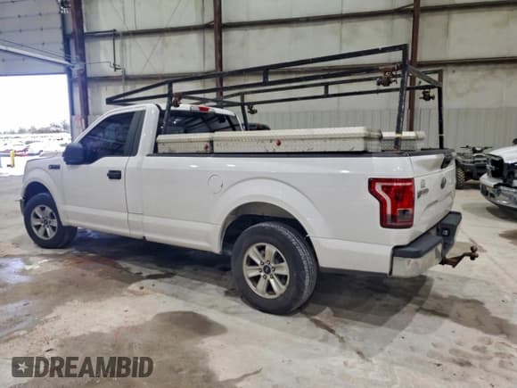 ✅ 2017 Ford F-150 XL • VIN: 1FTMF1CF7HKD23662 • Lot: 93522615. Wystawiony na Copart z przebiegiem 170 496 mil. Bezpłatny archiwum sprzedaży aukcyjnych z USA i szczegółowy raport historii pojazdu na DreamBid. Zdjęcie 2.