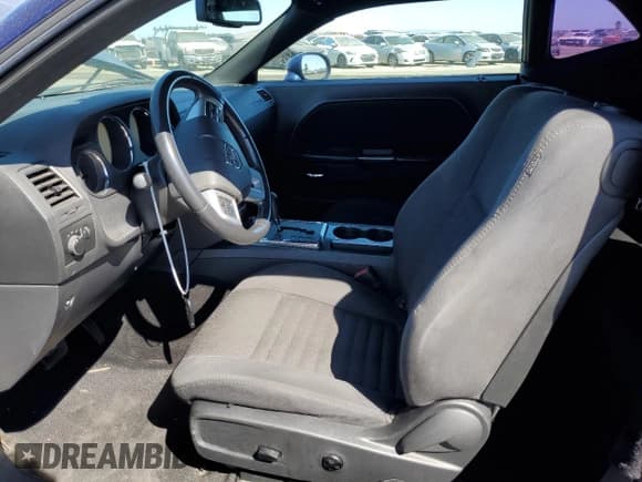 ✅ 2014 Dodge Challenger SXT • VIN: 2C3CDYAG8EH256275 • Lot: 71063714. Wystawiony na Copart z przebiegiem 126 638 mil. Bezpłatny archiwum sprzedaży aukcyjnych z USA i szczegółowy raport historii pojazdu na DreamBid. Zdjęcie 7.