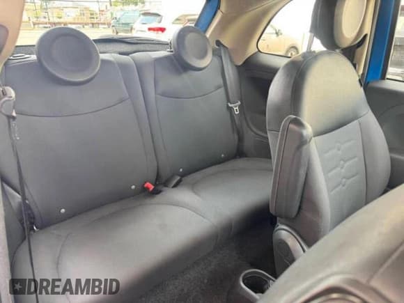 ✅ 2015 FIAT 500 Pop • VIN: 3C3CFFAR1FT680955 • Лот: 91441335. Опубликован ранее на Copart с пробегом 98 809 миль. Бесплатный доступ к архиву аукционных продаж из США и подробный отчёт об истории автомобиля на DreamBid. Изображение 6.