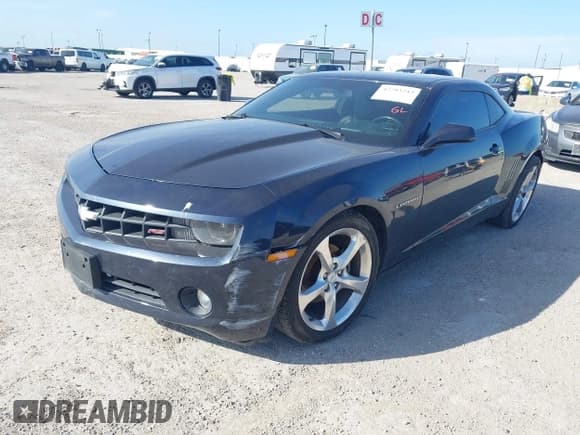 ✅ 2013 Chevrolet Camaro LT • VIN: 2G1FC1E36D9127740 • Lot: 42783243. Wystawiony na IAAI z przebiegiem 157 329 mil. Bezpłatny archiwum sprzedaży aukcyjnych z USA i szczegółowy raport historii pojazdu na DreamBid. Zdjęcie 2.