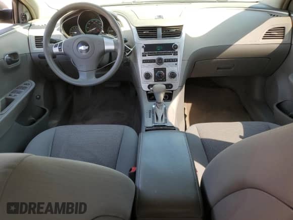 2008 Chevrolet Malibu 1LS z VIN 1G1ZG57B98F152027, wystawiony jako Copart lot #80573775 z przebiegiem 185 239 mil mil oraz Szkoda całkowita • Salvage title. Historia ofert i sprzedaży dostępna na DreamBid. Obrazek 8.