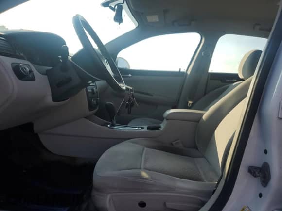 2011 Chevrolet Impala LT Retail z VIN 2G1WB5EK2B1213835, wystawiony jako Copart lot #90123545 z przebiegiem 186 577 mil mil oraz Szkoda całkowita • Salvage title. Historia ofert i sprzedaży dostępna na DreamBid. Obrazek 7.