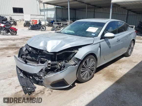 ✅ 2023 Nissan Altima SL • VIN: 1N4BL4EV9PN371821 • Lot: 42579736. Listed on IAAI with 61,545 mi. Free auction sales archive from the USA and detailed vehicle history report at DreamBid. Image 17.