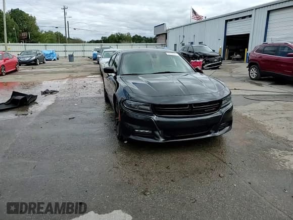 ✅ 2018 Dodge Charger SXT Plus • VIN: 2C3CDXHG2JH188551 • Лот: 84797655. Опубликован ранее на Copart с пробегом 140 814 миль. Бесплатный доступ к архиву аукционных продаж из США и подробный отчёт об истории автомобиля на DreamBid. Изображение 14.