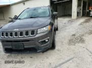 ✅ 2019 Jeep Compass Latitude • VIN: 3C4NJDBB5KT849541 • Lot: 84375845. Wystawiony na Copart z przebiegiem 91 175 mil. Bezpłatny archiwum sprzedaży aukcyjnych z USA i szczegółowy raport historii pojazdu na DreamBid. Zdjęcie 14.