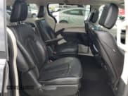 ✅ 2018 Chrysler Pacifica Hybrid Limited • VIN: 2C4RC1N75JR230327 • Lot: 51265595. Wystawiony na Copart z przebiegiem 80 195 mil. Bezpłatny archiwum sprzedaży aukcyjnych z USA i szczegółowy raport historii pojazdu na DreamBid. Zdjęcie 11.