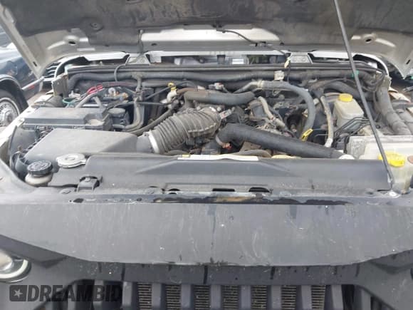 ✅ 2008 Jeep Wrangler Unlimited Sahara • VIN: 1J4GA59148L617989 • Lot: 43095265. Wystawiony na IAAI z przebiegiem 153 328 mil. Bezpłatny archiwum sprzedaży aukcyjnych z USA i szczegółowy raport historii pojazdu na DreamBid. Zdjęcie 10.