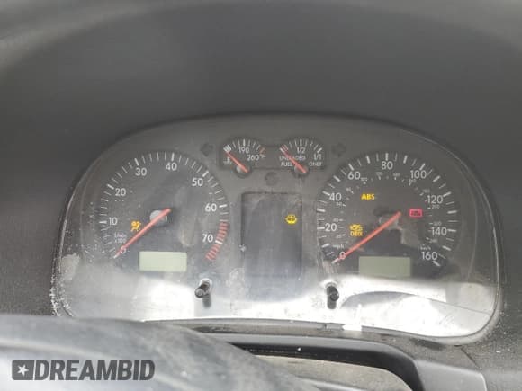 ✅ 2000 Volkswagen Golf • VIN: WVWGC21J1YW247691 • Лот: 45855605. Опубликован ранее на Copart с пробегом Не указан. Бесплатный доступ к архиву аукционных продаж из США и подробный отчёт об истории автомобиля на DreamBid. Изображение 9.