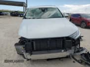 ✅ 2022 Audi Q7 Prestige • VIN: WA1VXBF72ND013358 • Lot: 60091735. Wystawiony na Copart z przebiegiem Nie podano. Bezpłatny archiwum sprzedaży aukcyjnych z USA i szczegółowy raport historii pojazdu na DreamBid. Zdjęcie 5.