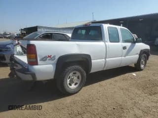 ✅ 2000 Chevrolet Silverado 1500 LS • VIN: 1GCEK19V9YE174071 • Лот: 69478544. Опубликован ранее на Copart с пробегом 197 084 миль. Бесплатный доступ к архиву аукционных продаж из США и подробный отчёт об истории автомобиля на DreamBid. Изображение 3.