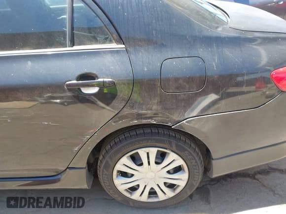 ✅ 2009 Toyota Corolla • VIN: 1NXBU40E09Z104036 • Lot: 43045310. Wystawiony na IAAI z przebiegiem 190 276 mil. Bezpłatny archiwum sprzedaży aukcyjnych z USA i szczegółowy raport historii pojazdu na DreamBid. Zdjęcie 18.