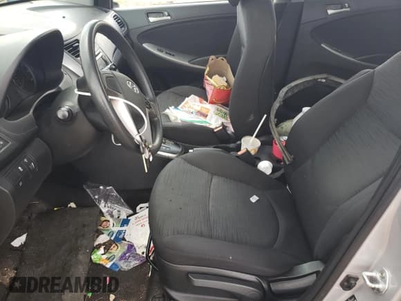 ✅ 2016 Hyundai Accent SE • VIN: KMHCT5AE0GU296647 • Лот: 71606444. Опубликован ранее на Copart с пробегом 119 930 миль. Бесплатный доступ к архиву аукционных продаж из США и подробный отчёт об истории автомобиля на DreamBid. Изображение 7.