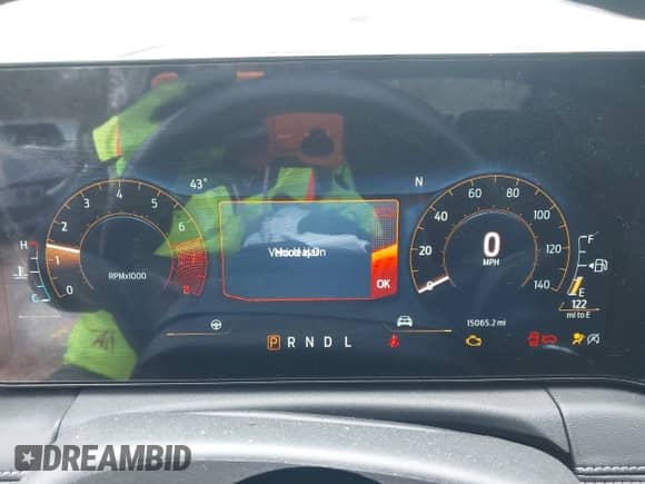 2025 Ford Mustang EcoBoost Premium z VIN 1FAGP8UH1S5110897, wystawiony jako IAAI lot #43585005 z przebiegiem 15 065 mil mil oraz . Historia ofert i sprzedaży dostępna na DreamBid. Obrazek 7.