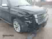 2020 Chevrolet Tahoe Premier z VIN 1GNSKCKC9LR138669, wystawiony jako IAAI lot #40800766 z przebiegiem 51 448 mil mil oraz . Historia ofert i sprzedaży dostępna na DreamBid. Obrazek 6.