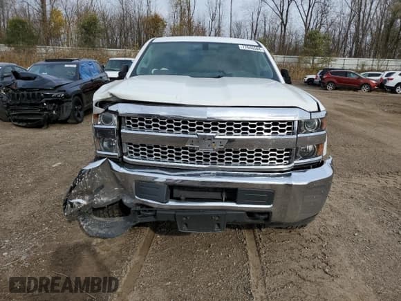 ✅ 2019 Chevrolet Silverado 2500HD Work Truck • VIN: 1GC1CREG7KF262555 • Lot: 77646504. Wystawiony na Copart z przebiegiem 186 115 mil. Bezpłatny archiwum sprzedaży aukcyjnych z USA i szczegółowy raport historii pojazdu na DreamBid. Zdjęcie 5.