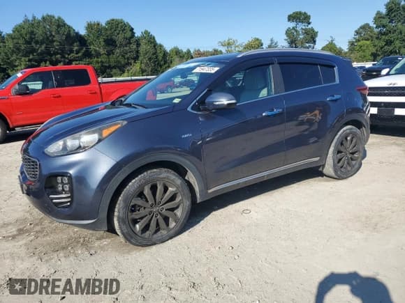 ✅ 2018 Kia Sportage EX • VIN: KNDPNCAC0J7471956 • Lot: 71947335. Wystawiony na Copart z przebiegiem 25 425 mil. Bezpłatny archiwum sprzedaży aukcyjnych z USA i szczegółowy raport historii pojazdu na DreamBid. Zdjęcie 1.