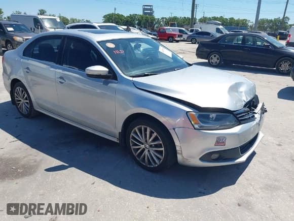 ✅ 2012 Volkswagen Jetta SEL • VIN: 3VWLP7AJ3CM400173 • Лот: 41897194. Опубликован ранее на IAAI с пробегом 162 184 миль. Бесплатный доступ к архиву аукционных продаж из США и подробный отчёт об истории автомобиля на DreamBid. Изображение 1.