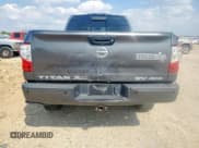 ✅ 2019 Nissan Titan SL • VIN: 1N6BA1F4XKN509683 • Lot: 80735995. Wystawiony na Copart z przebiegiem 207 221 mil. Bezpłatny archiwum sprzedaży aukcyjnych z USA i szczegółowy raport historii pojazdu na DreamBid. Zdjęcie 6.