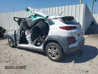 ✅ 2019 Hyundai Kona SE • VIN: KM8K1CAA5KU244135 • Лот: 72517154. Опубликован ранее на Copart с пробегом Не указан. Бесплатный доступ к архиву аукционных продаж из США и подробный отчёт об истории автомобиля на DreamBid. Изображение 2.