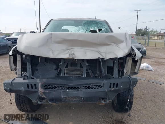 ✅ 2008 Chevrolet Silverado 1500 • VIN: 1GCEC19YX8Z293442 • Lot: 41645039. Wystawiony na IAAI z przebiegiem 128 008 mil. Bezpłatny archiwum sprzedaży aukcyjnych z USA i szczegółowy raport historii pojazdu na DreamBid. Zdjęcie 13.