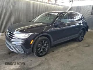 ✅ 2024 Volkswagen Tiguan SE • VIN: 3VV3B7AXXRM199095 • Lot: 89671315. Wystawiony na Copart z przebiegiem 22 208 mil. Bezpłatny archiwum sprzedaży aukcyjnych z USA i szczegółowy raport historii pojazdu na DreamBid. Zdjęcie 1.