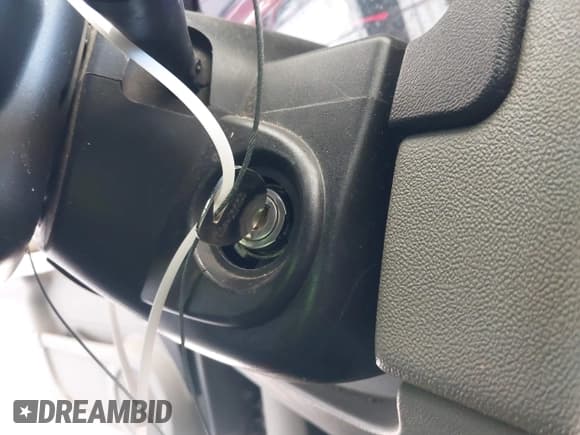 ✅ 2005 Chevrolet Equinox LS • VIN: 2CNDL13F456055348 • Лот: 41630078. Опубликован ранее на IAAI с пробегом 199 456 миль. Бесплатный доступ к архиву аукционных продаж из США и подробный отчёт об истории автомобиля на DreamBid. Изображение 11.