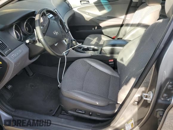 ✅ 2012 Hyundai Sonata Limited • VIN: 5NPEC4AB3CH437194 • Lot: 73766234. Listed on Copart with 184,151 mi. Free auction sales archive from the USA and detailed vehicle history report at DreamBid. Image 7.