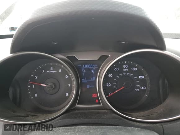 ✅ 2014 Hyundai Veloster • VIN: KMHTC6AD8EU185046 • Lot: 78541194. Wystawiony na Copart z przebiegiem 138 884 mil. Bezpłatny archiwum sprzedaży aukcyjnych z USA i szczegółowy raport historii pojazdu na DreamBid. Zdjęcie 9.