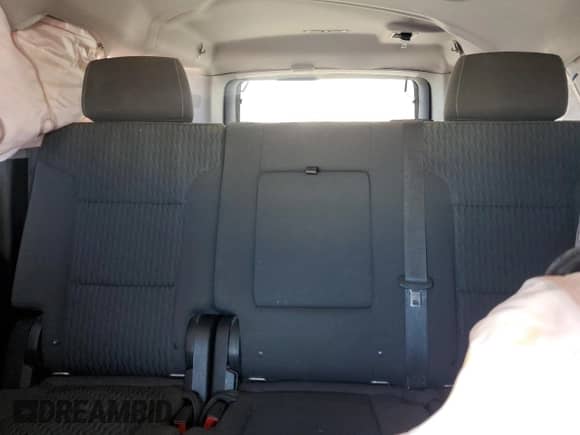 2018 Chevrolet Suburban LS z VIN 1GNSKGKCXJR263328, wystawiony jako Copart lot #43804195 z przebiegiem 140 366 mil mil oraz Szkoda całkowita • Salvage title. Historia ofert i sprzedaży dostępna na DreamBid. Obrazek 10.