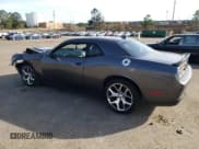 ✅ 2015 Dodge Challenger SXT Plus • VIN: 2C3CDZBG8FH775378 • Lot: 41369303. Wystawiony na Copart z przebiegiem 140 148 mil. Bezpłatny archiwum sprzedaży aukcyjnych z USA i szczegółowy raport historii pojazdu na DreamBid. Zdjęcie 2.