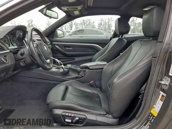 ✅ 2016 BMW 4 Series 428i xDrive • VIN: WBA3N9C58GK249569 • Lot: 95457725. Wystawiony na Copart z przebiegiem 120 018 mil. Bezpłatny archiwum sprzedaży aukcyjnych z USA i szczegółowy raport historii pojazdu na DreamBid. Zdjęcie 7.