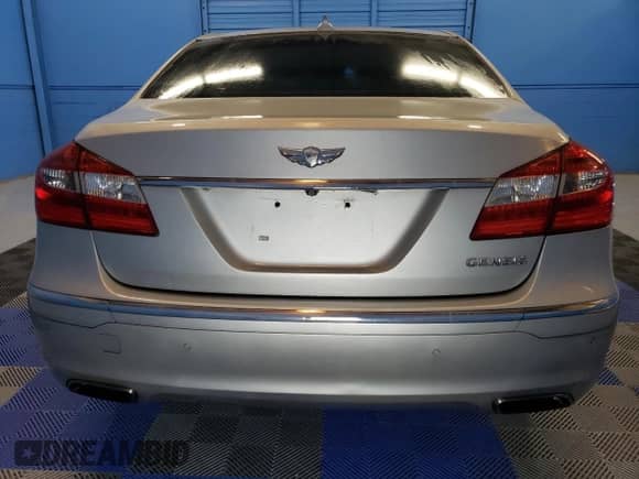 2013 Hyundai Genesis 3.8L z VIN KMHGC4DD9DU249319, wystawiony jako Copart lot #70190274 z przebiegiem 192 445 mil mil oraz Czysty tytuł • Clean title. Historia ofert i sprzedaży dostępna na DreamBid. Obrazek 6.