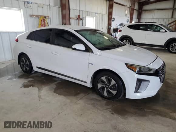 ✅ 2019 Hyundai Ioniq SEL • VIN: KMHC75LC1KU117119 • Лот: 79236324. Размещён на Copart с пробегом Не указан миль. Получите бесплатный доступ к архиву аукционных продаж из США и посмотрите подробный отчёт об истории автомобиля на DreamBid. Изображение 4.