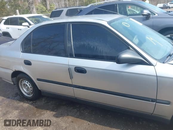 ✅ 1996 Honda Civic DX • VIN: 2HGEJ6627TH550103 • Лот: 41710877. Опубликован ранее на IAAI с пробегом 142 608 миль. Бесплатный доступ к архиву аукционных продаж из США и подробный отчёт об истории автомобиля на DreamBid. Изображение 13.